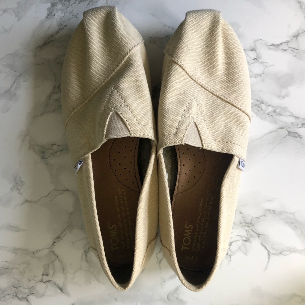 Toms